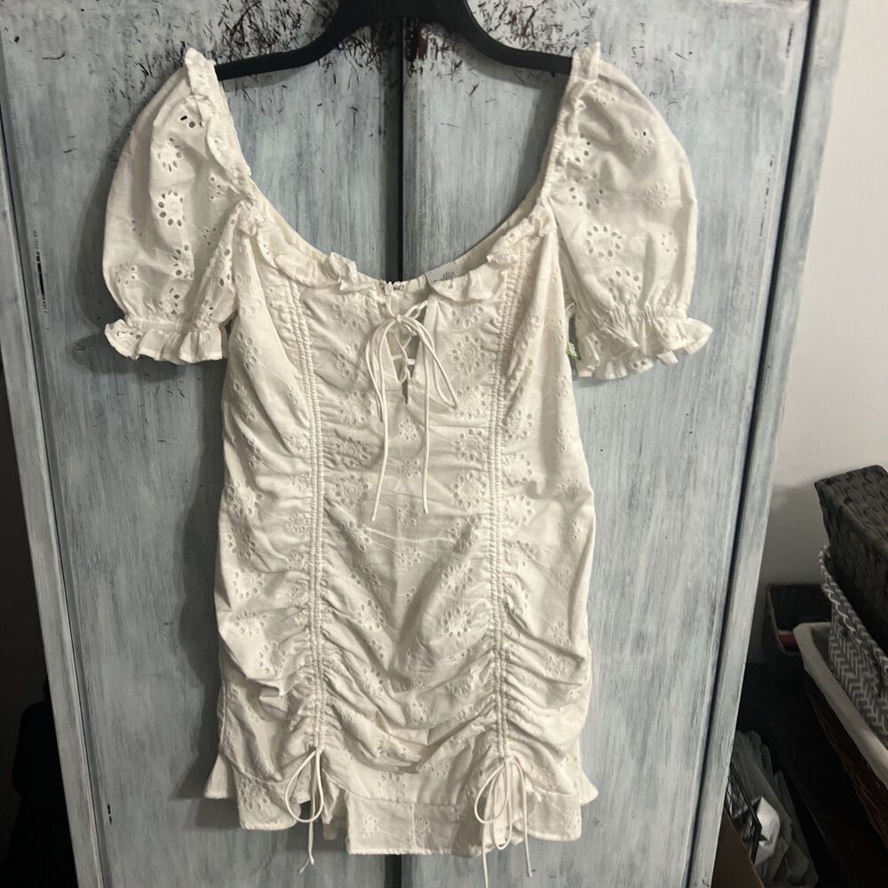 Selfie Embroidered  White Lrg  Dress Cottage Core Feminine Romance